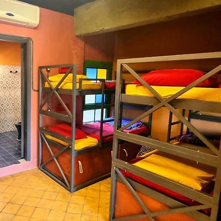 Circo Hostel Асунсион Екстериор снимка