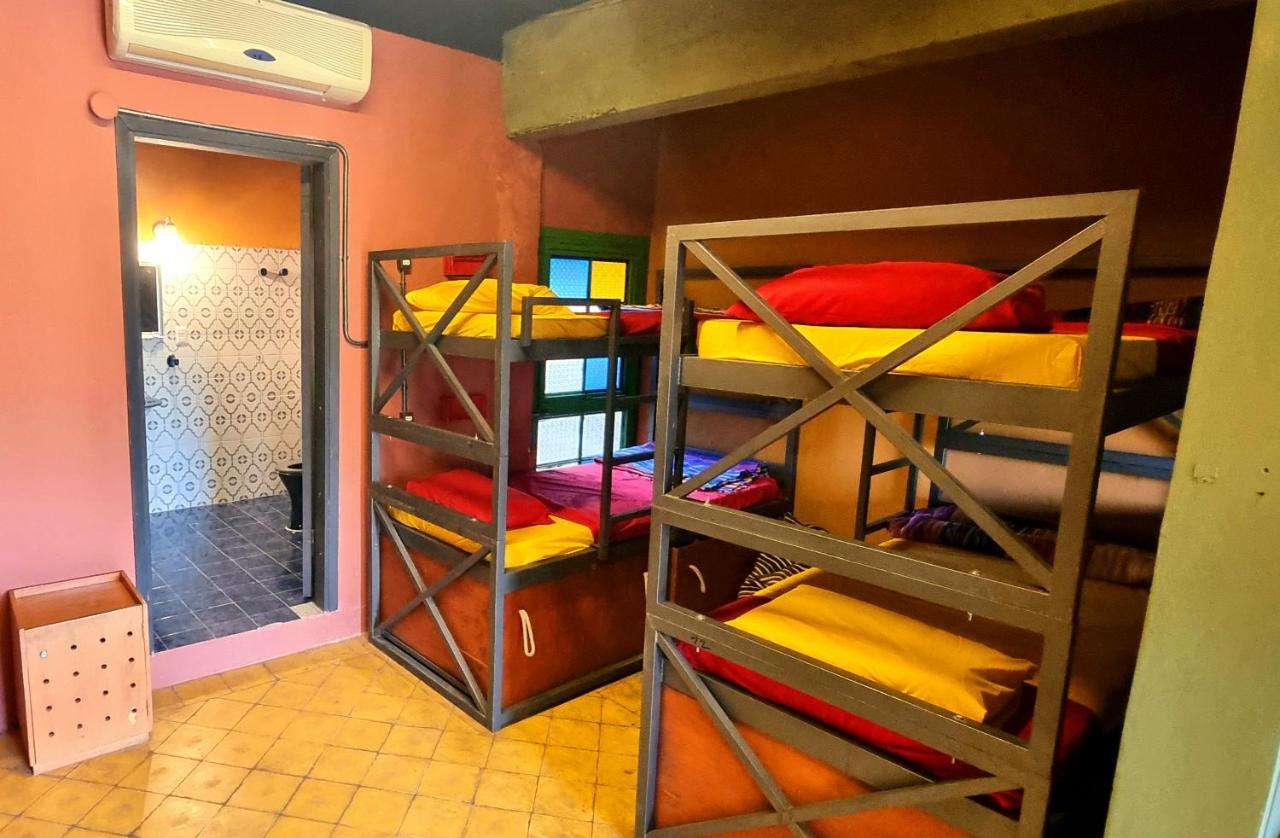 Circo Hostel Асунсион Екстериор снимка