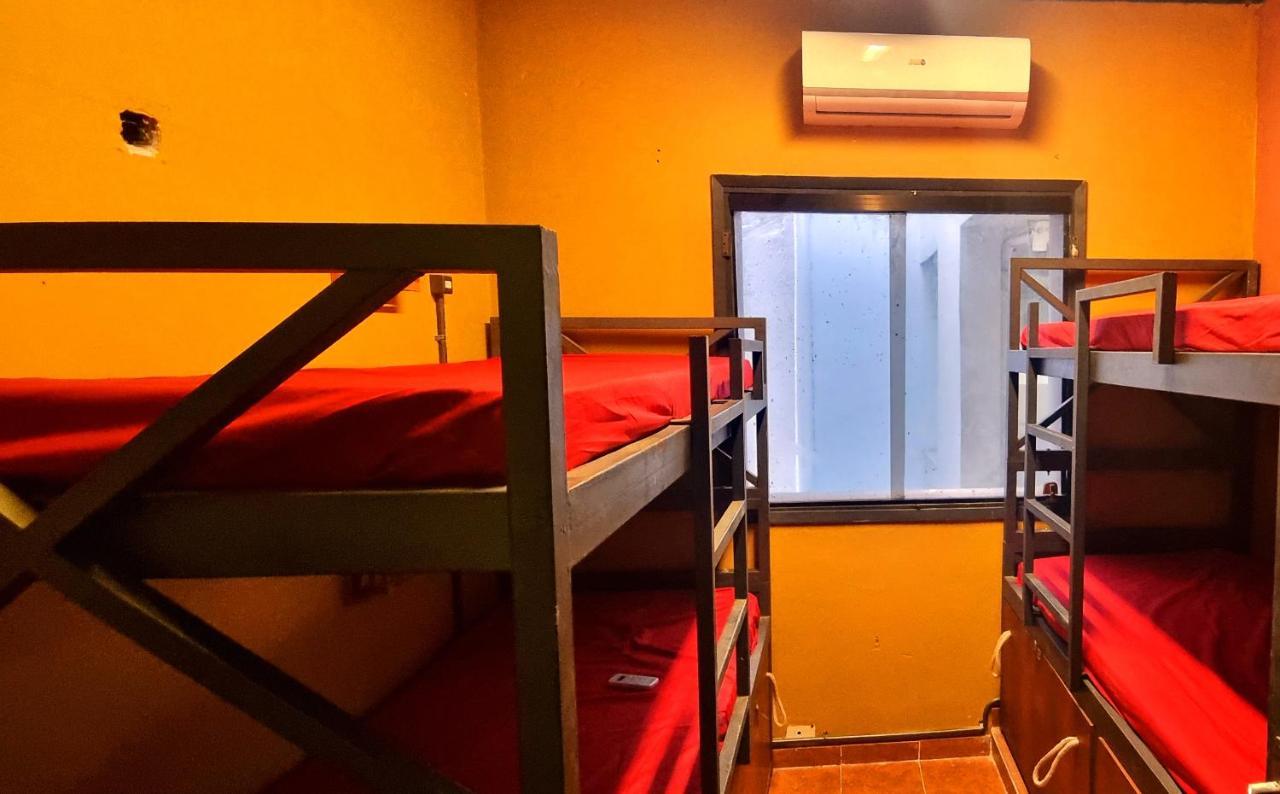 Circo Hostel Асунсион Екстериор снимка