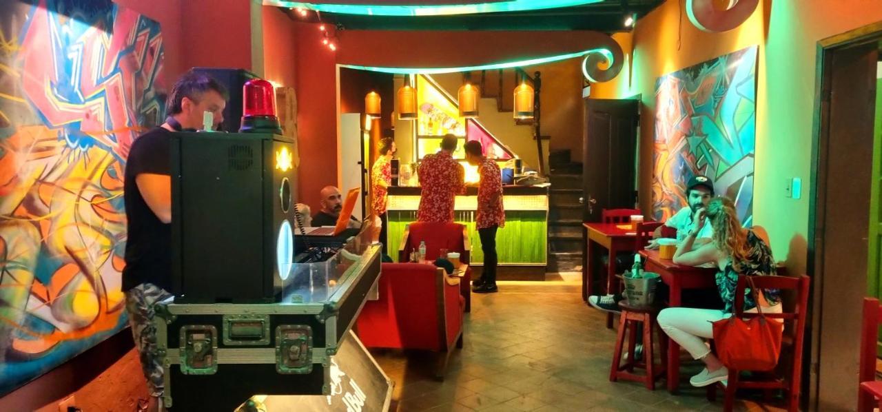 Circo Hostel Асунсион Екстериор снимка