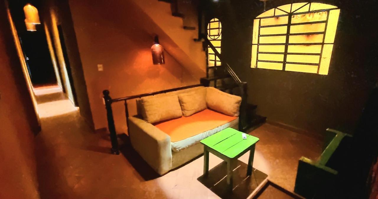 Circo Hostel Асунсион Екстериор снимка