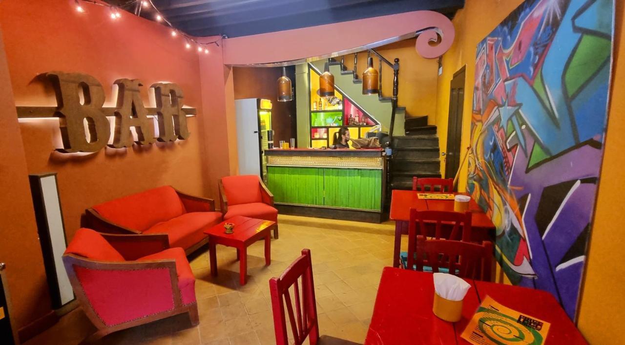 Circo Hostel Асунсион Екстериор снимка